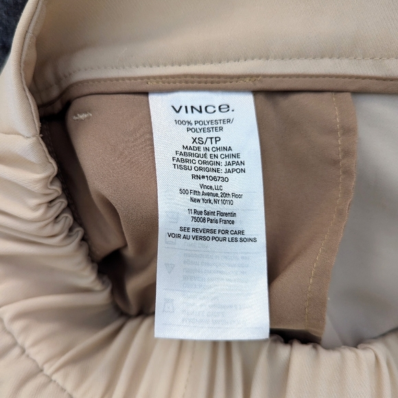 Vince Cuffed Tapered Pull-On Pant in Sandstone Crepe, XS - Picture 16 of 16